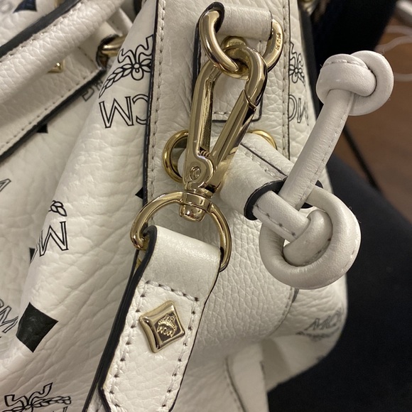 Sold ‼️Preloved MCM Tote Bag - Picture 4 of 7